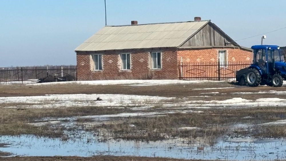 Продам КХ от города 100 км. Торг есть 35 млн