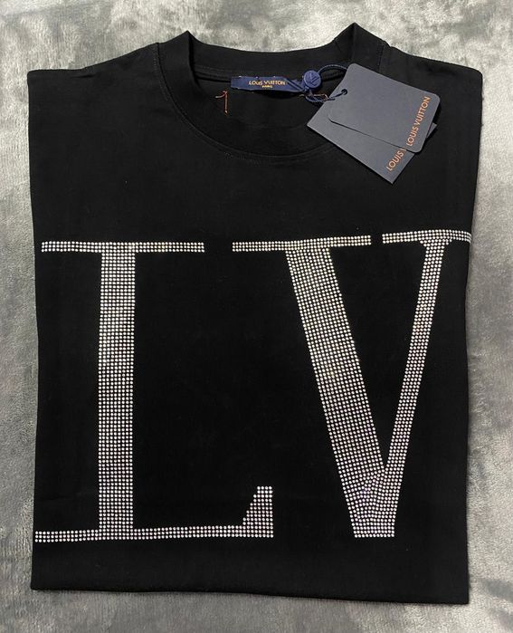 Vand tricou nou de barbati Louis Vuitton