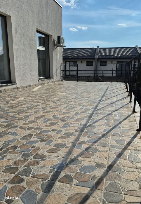 Vila singulara cu 561 mp teren-Crisul Repede Bragadiru