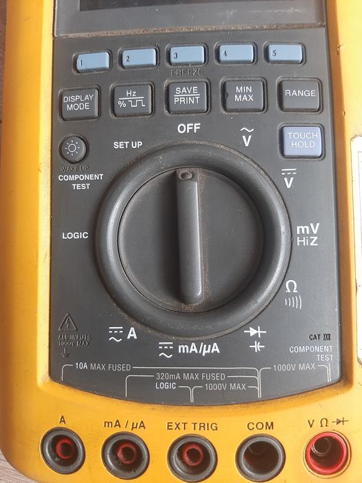 Графичен мултиметър FLUKE 867B