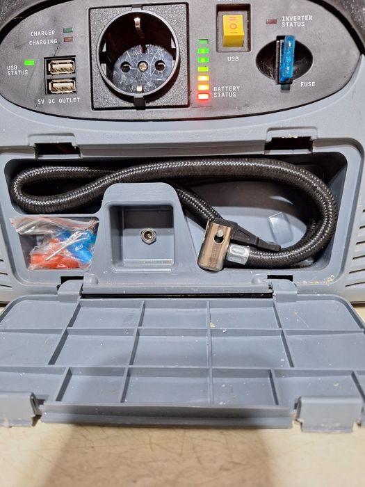 Robot pornire auto, compresor lanterna si invertor