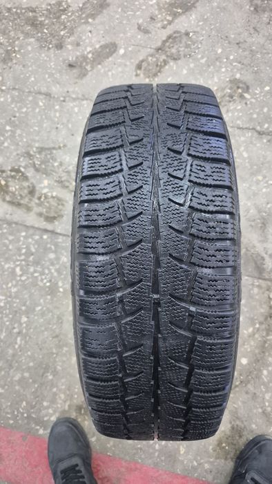 Автошины зимние липучка.