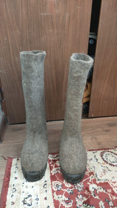 Продам валенки мужские
