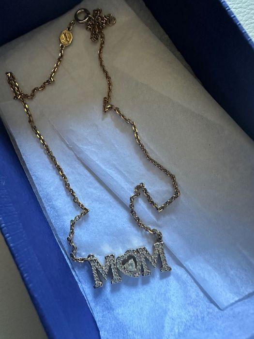 Медальон на Swarovski