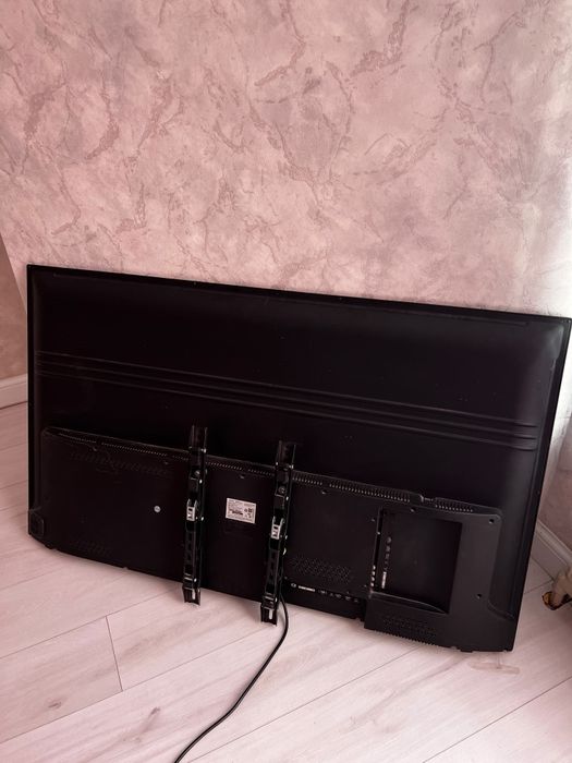 Samsung SmartTv 60 Дюма 152см