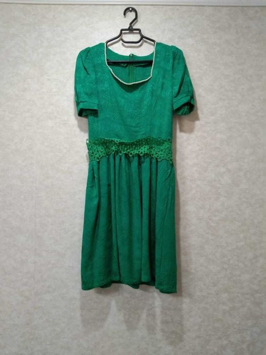 Продам платье женское