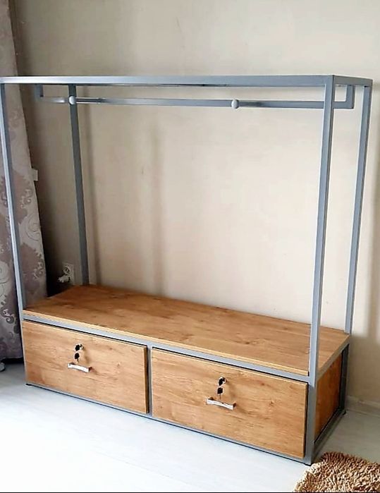 Вешалка с ящиками