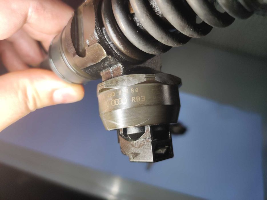 Injector injectoare volkswagen vw 2.0 BMP BMM 038130073bq CU 038130073