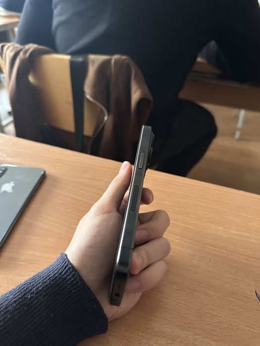 iPhone 15 Pro 256 / GB