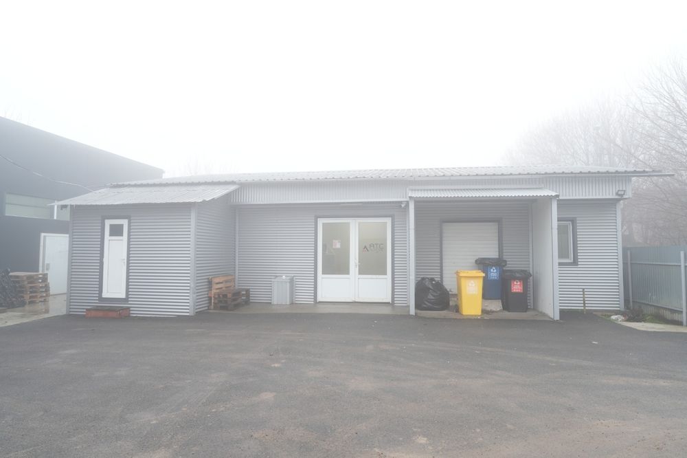 Închiriez spații comerciale zona bariera