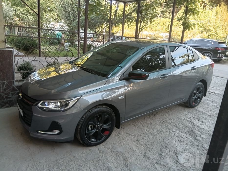 Chevrolet onix redline