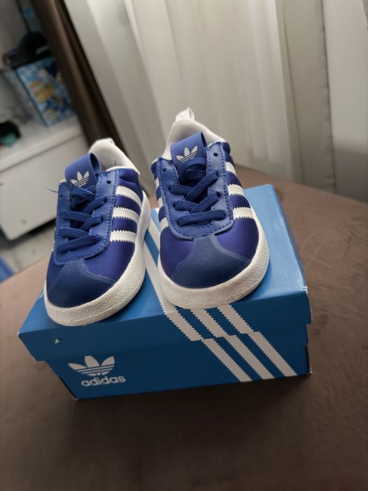 Adidasi copii “adidas gazelle”