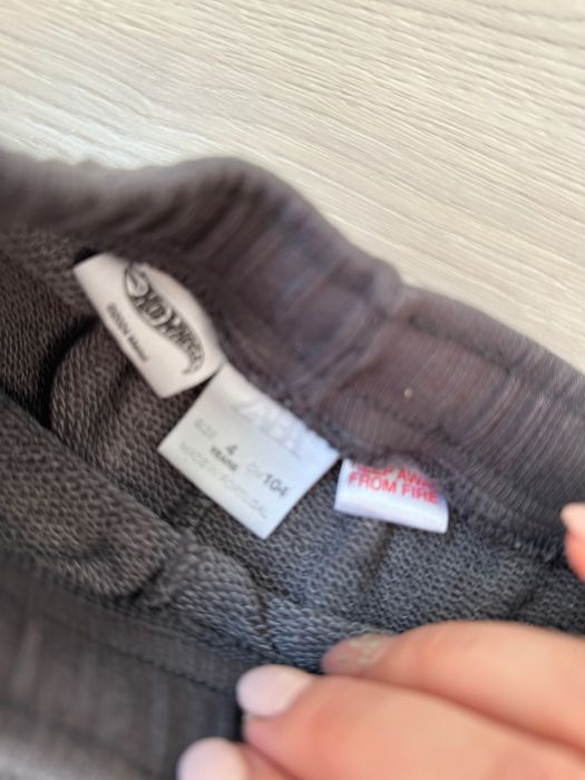Детски панталони на Zara  98