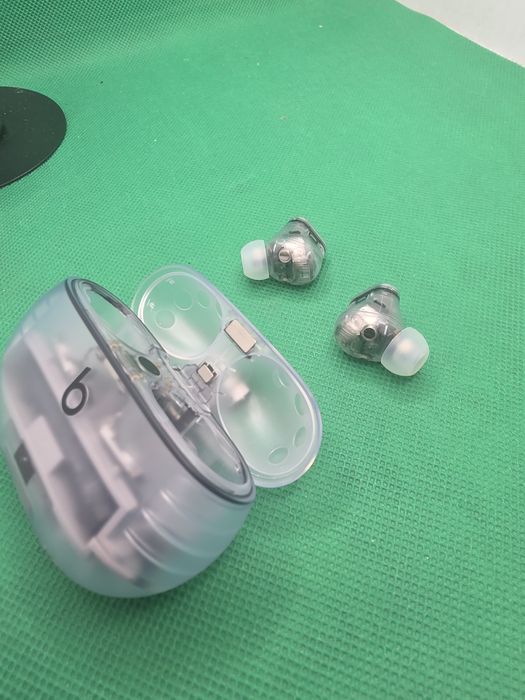 Beats Studio Buds +•Lazar Amanet Crangasi •55754