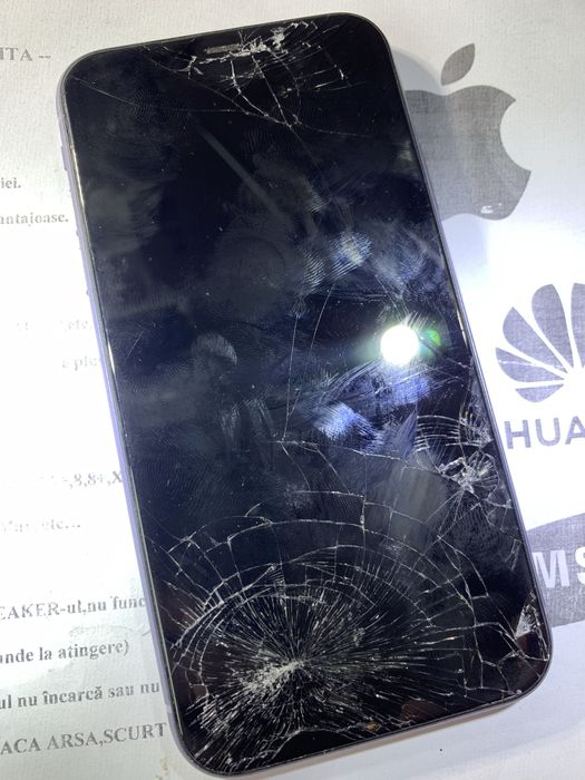 Reparatii IPhone Bistrita. Display , baterie , placa de baza IPhone, timp de reparatie 40 Min.