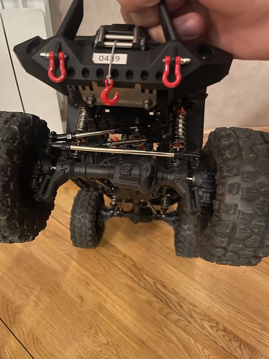 Игрушечный внедорожник