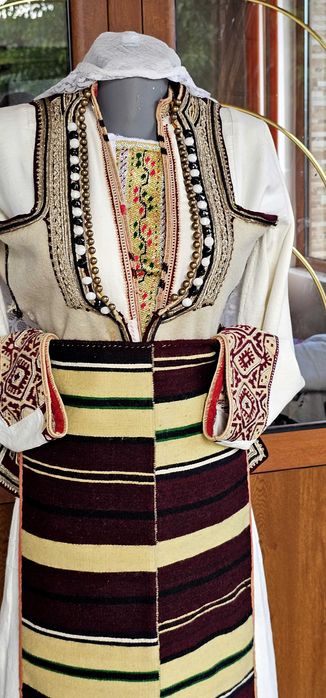 Македонска носия