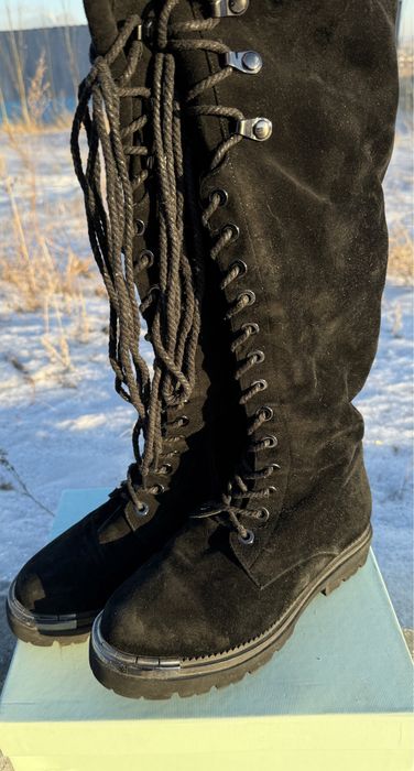 Продам ботинки