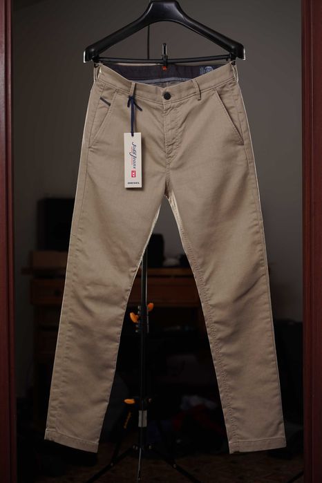 Blugi/Pantaloni Diesel Jogg Jeans W28