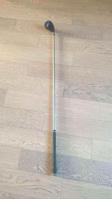 Дамски голф стик 5 wood Cobra King Speed LD в отлично състояние.