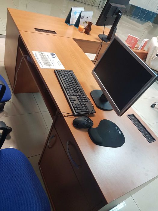 Офис бюро. Изключително добро състояние.