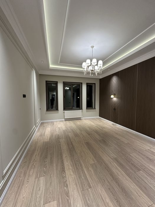 Уй сотилади  уч кахрамон гулистон масжид олдида