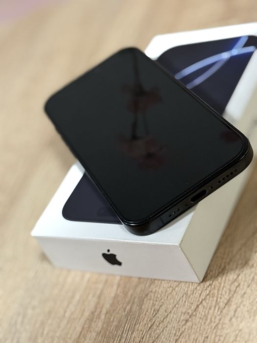 IPhone 16 pro black titanum 128 GB