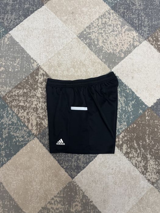 Мъжки къси гащи Adidas