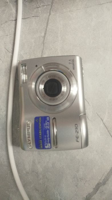 Olympus FE-210 камера