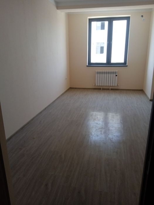 2 xonali,3 etajda,7 etajli dom.225 million