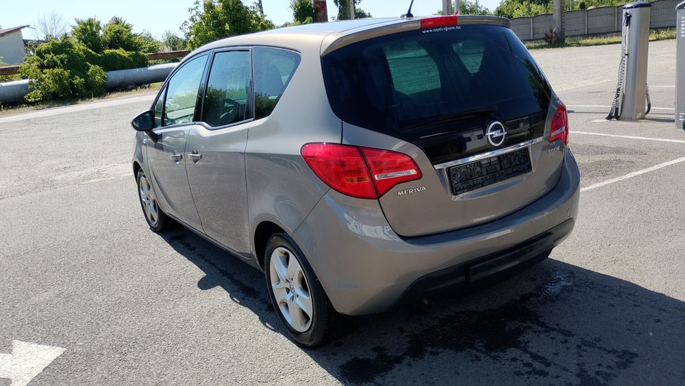 Opel corsa meriva 14 benzina cu suport biciclete din fabrica