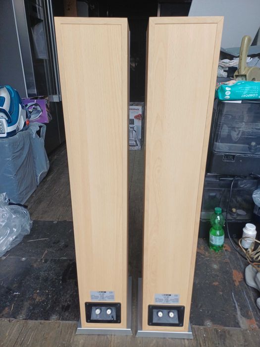 Тонколони CANTON LE 207