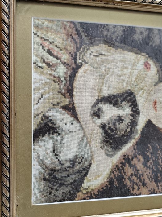 Гоблен момичето с куче