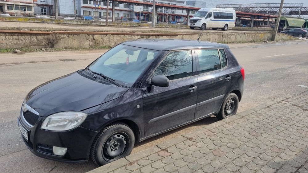 Skoda fabia 2 beNzina 1.2 +GPL an 2011 km 200ooo