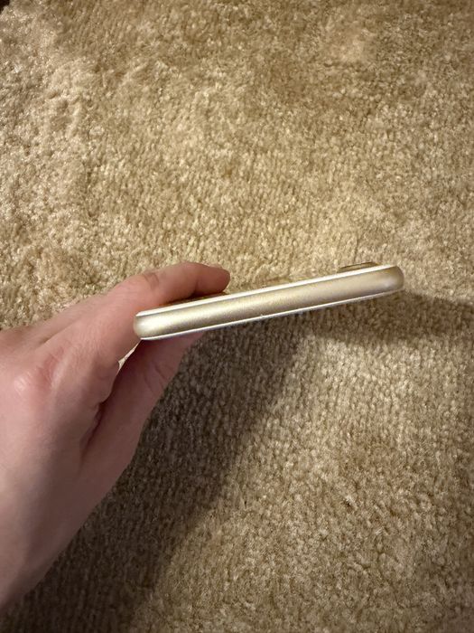 Vand iPhone 7 white/gold 32 GB