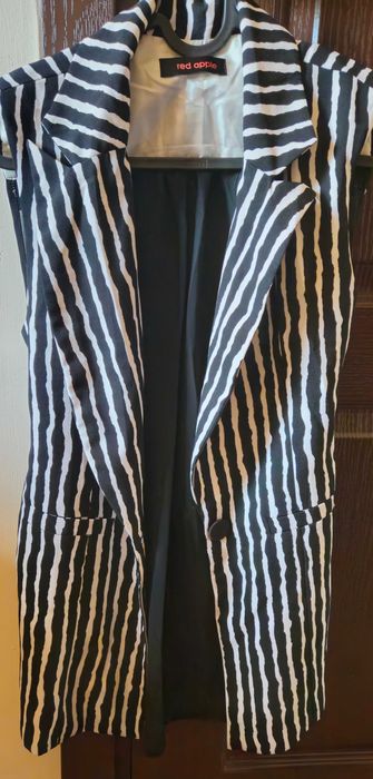 Дамско сако без ръкав