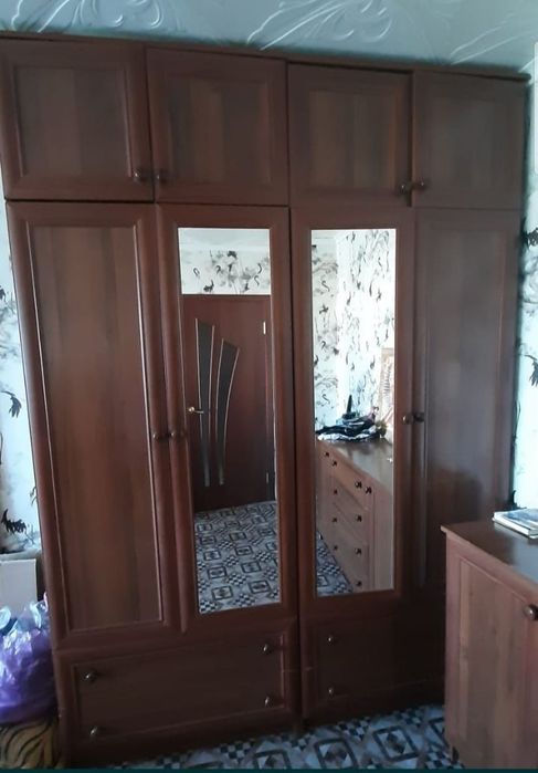 Продаётся Шкаф в хорошем состоянии.