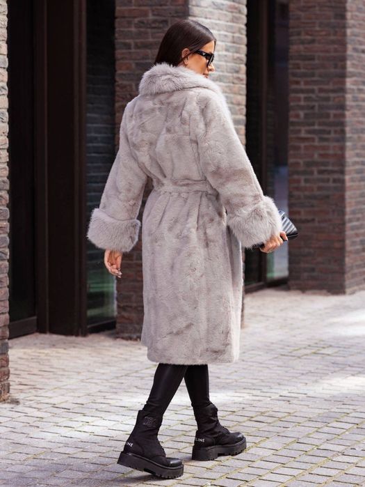 Уникално палто пух с колан