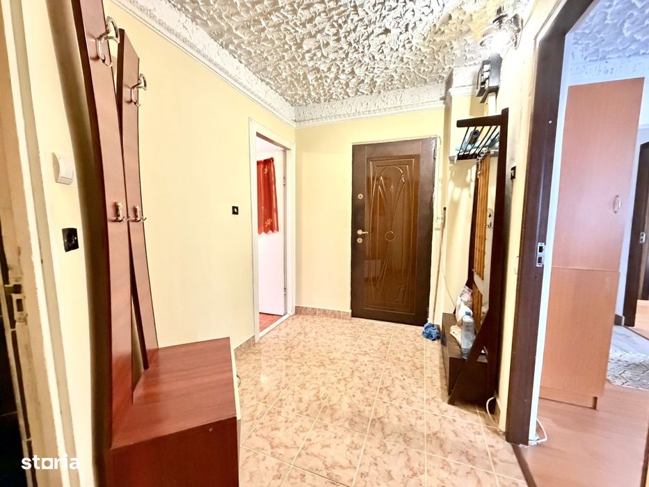 3 camere, et 2, bloc 1985, Milcov - Pompieri