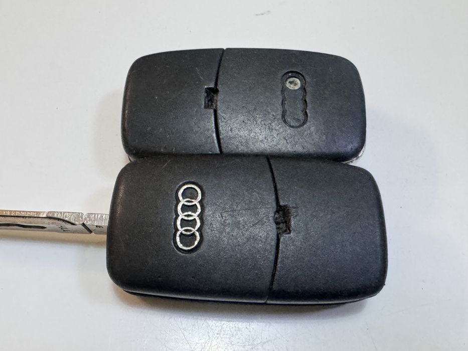 Ключ за Audi оригинален сгъваем с 3бутона