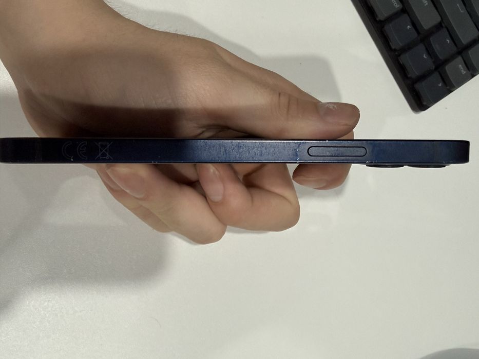 iPhone 12 128 ГБ черно-синий