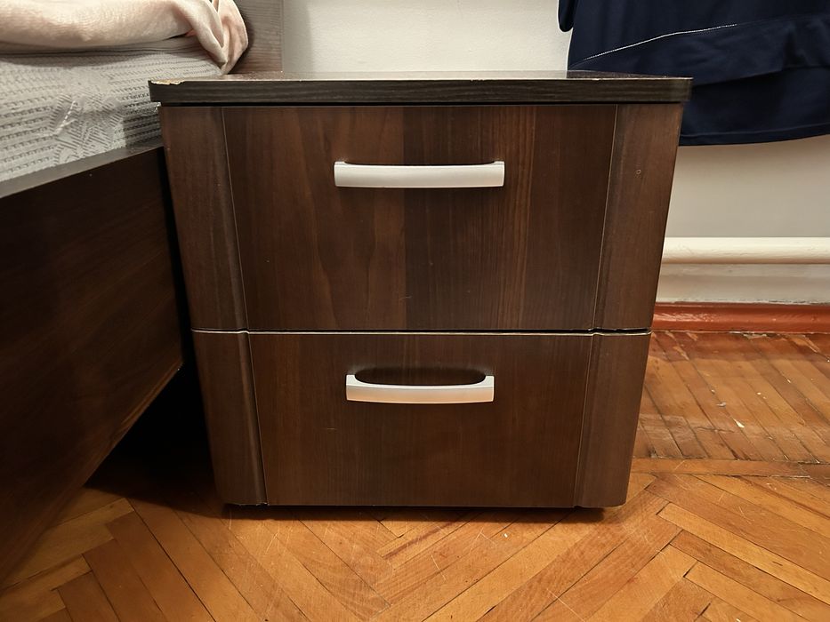 Тумба прикроватная