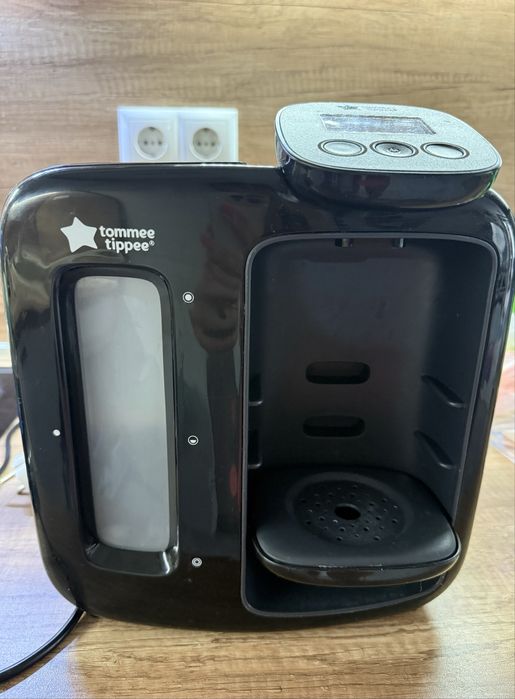 Уред за приготвяне на адаптирано мляко Tommee Tippee