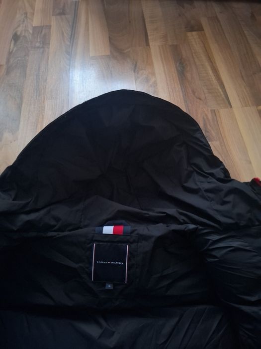 Tommy Hilfiger-Пухено яке