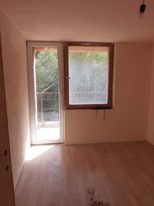 Продава се Къща в с. Горочевци, Област Перник - 140 кв.м за 350 €/кв.м - Снимка #5