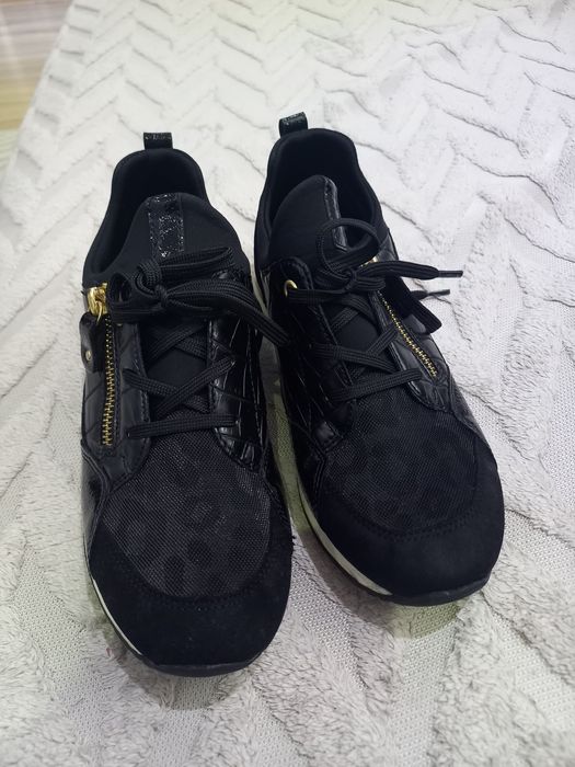 Дамски спортни обувки Remonte