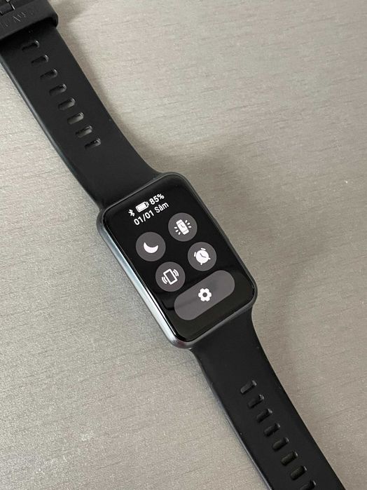 Smartwatch Huawei fit , graphite black