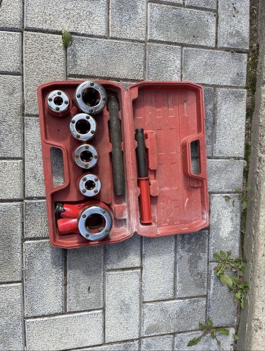 Trusa  filiera teava cu cupla