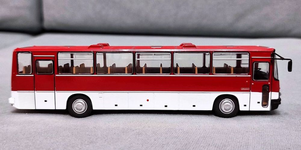 Легендарни автобуси, Деагостини,мащаб 1:72