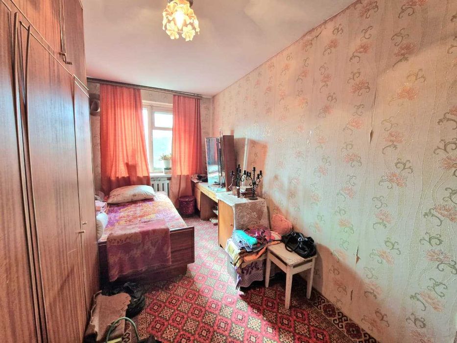 продам квартиру на  Быковского